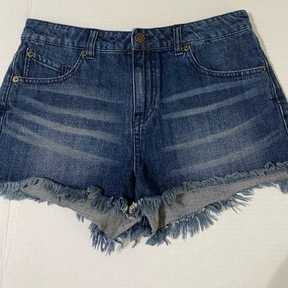 vintage Volcom ‘Stoned Short’ Jean Short size 28